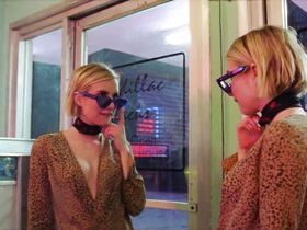 Эмма Робертс секси – Время дня (2018) #3