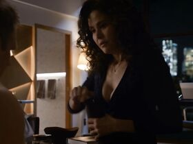 Рейко Эйлсворт секси – Булл s03e13 (2018) #5