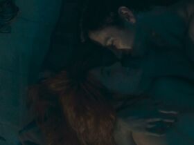 Лиз Солари голая – Оцепеневший: На краю конца (2018)