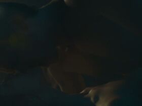 Лиз Солари голая – Оцепеневший: На краю конца (2018) #6