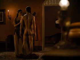 Улли Триани секси – Гриссе s01e05 (2018)