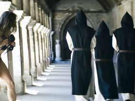 Клара Хуэт голая – Христ(Off) (2018) #5