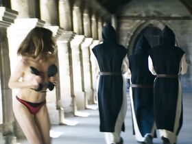 Клара Хуэт голая – Христ(Off) (2018) #6