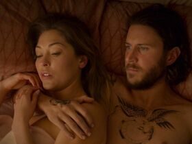 Аннабелл Стивенсон секси – Прибрежная зона s01e01-03-05 (2018) #6