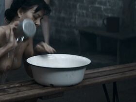 Амандла Стенберг голая – Где соприкасаются руки (2018) #5