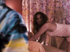 Анна Шинц секси – Der ewige Tourist (2011)