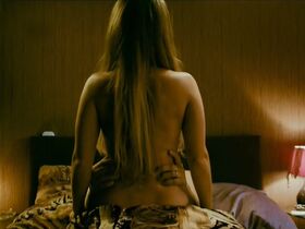 Кристина ду Рего голая – Закон Артура s01e01-02 (2018) #2