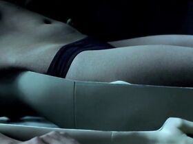 Макарена Гомес голая – Против тела (2005) #5