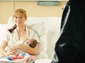 Анна Унтербергер секси – Кошачья мята (2018)