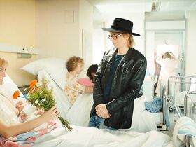 Анна Унтербергер секси – Кошачья мята (2018) #4