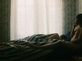 Нина Ломбардо голая – Пока горят поля (2018) #3