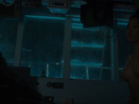 Джет Трантер голая – Прибрежная зона s01e01 (2018) #5