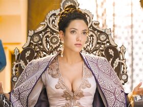 Ванесса Гид секси – Приключения Аладдина (2018)