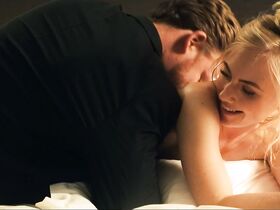 Элиза Шлотт голая – Сафари (2018) #4