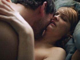 Лаура Тонке голая – Bist du glücklich? (2018) #6