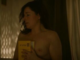 Лор Калами голая – Десять процентов s03e04 (2018) #7