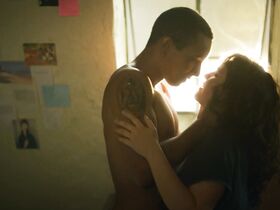 Луана Силва секси – Осмосис s01e04-05 (2019) #6