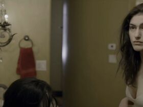 Лилли Кэй секси – Камеры моего сердца s01e04 (2019) #6