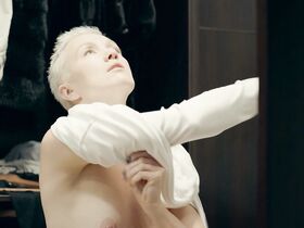 Дарья Мороз голая – Содержанки s01e01 (2019) #8