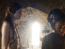 Шарлотта Хоуп голая – Испанская принцесса s01e01 (2019) #6