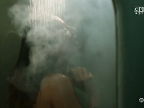 Надя Фарес секси – Красные тени s01 (2019) #2