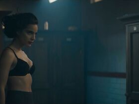 Мария Габриела де Фария секси – Академия смерти s01e06 (2019) #2