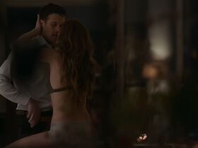 Перри Мэттфелд секси – Навстречу тьме s01e01 (2019) #6