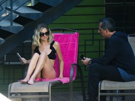 Бриттани Росс секси – Начать сначала s01e02 (2019) #6