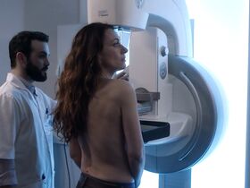 Наташа Линдинжер голая – Сэм s03e01-07 (2019) #2