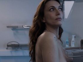 Наташа Линдинжер голая – Сэм s03e01-07 (2019) #3