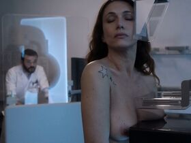 Наташа Линдинжер голая – Сэм s03e01-07 (2019)