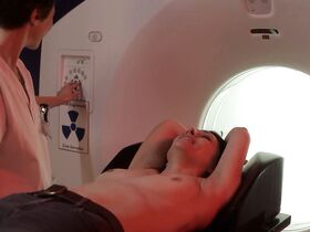 Наташа Линдинжер голая – Сэм s03e01-07 (2019) #9