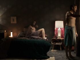 Ева Кармен Жарриау голая – Всё не так, как кажется s01e02-03 (2019) #4