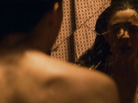 Маргарет Куолли секси – Ио (2019) #6