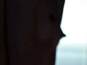 Эмма Эпплтон голая – Предатели s01e01 (2019) #5