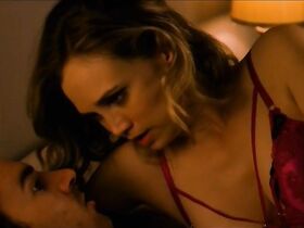 Фиона Губелманн секси – Те, кем мы не были (2019) #10