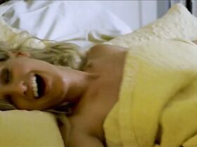 Фиона Губелманн секси – Те, кем мы не были (2019) #5