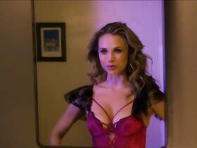 Фиона Губелманн секси – Те, кем мы не были (2019) #8