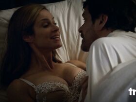 Андреа Сэвадж секси – Мне очень жаль s02e07 (2019) #3