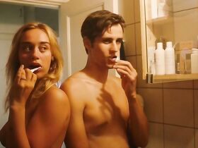 Карла Филип Рёдер голая – Yes No Maybe s02e04 (2019) #5