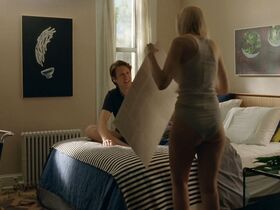 Мадлен Уайз голая – По друзьям s03e03 (2019) #6