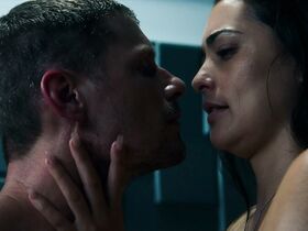 Натали Мартинес секси – Навстречу тьме s01e05 (2019) #8