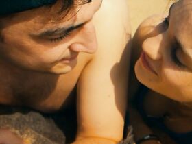 Ноэми Шмидт секси – Париж – это мы (2019) #6