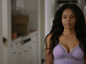 Дэна Дэвис секси – Пригородный клуб свингеров (2019)