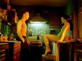 Евгения Крегжде секси – Папа, сдохни (2019)