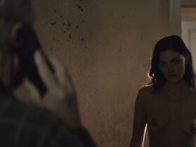 Фиби Тонкин голая – Цветение s01e02-04 (2019)