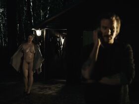 Анна Вайнкнехт голая – Комиссар Хеллер s01e09 (2019)