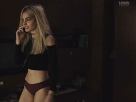 Тара Таллер голая – Успех s01e04 (2019) #3