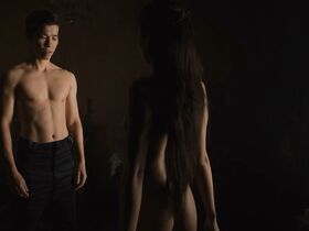 Рэйчел Колвелл голая – Воин s01e05 (2019)