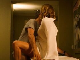 Эринн Хэйс секси – Начать сначала s01e03-04-07 (2019) #8